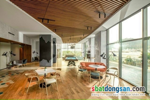 Cần bán ICON40 2 phòng ngủ, view vịnh Hạ Long, giá hợp lý
